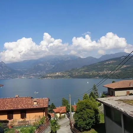 Casa Vacanza Giulia Daire Tavernola Bergamasca